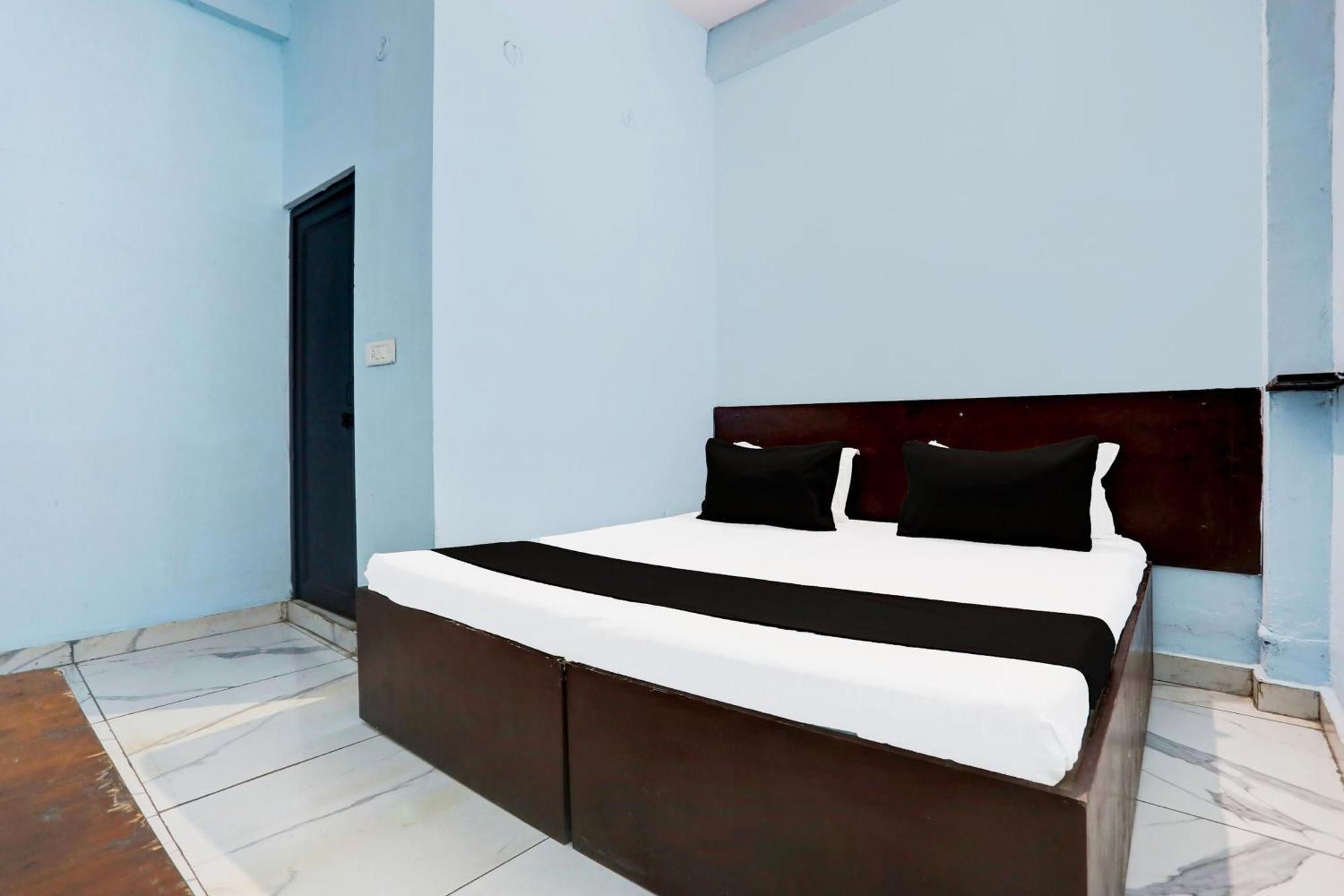Spot On New Diamond Guest House Rudrapur المظهر الخارجي الصورة