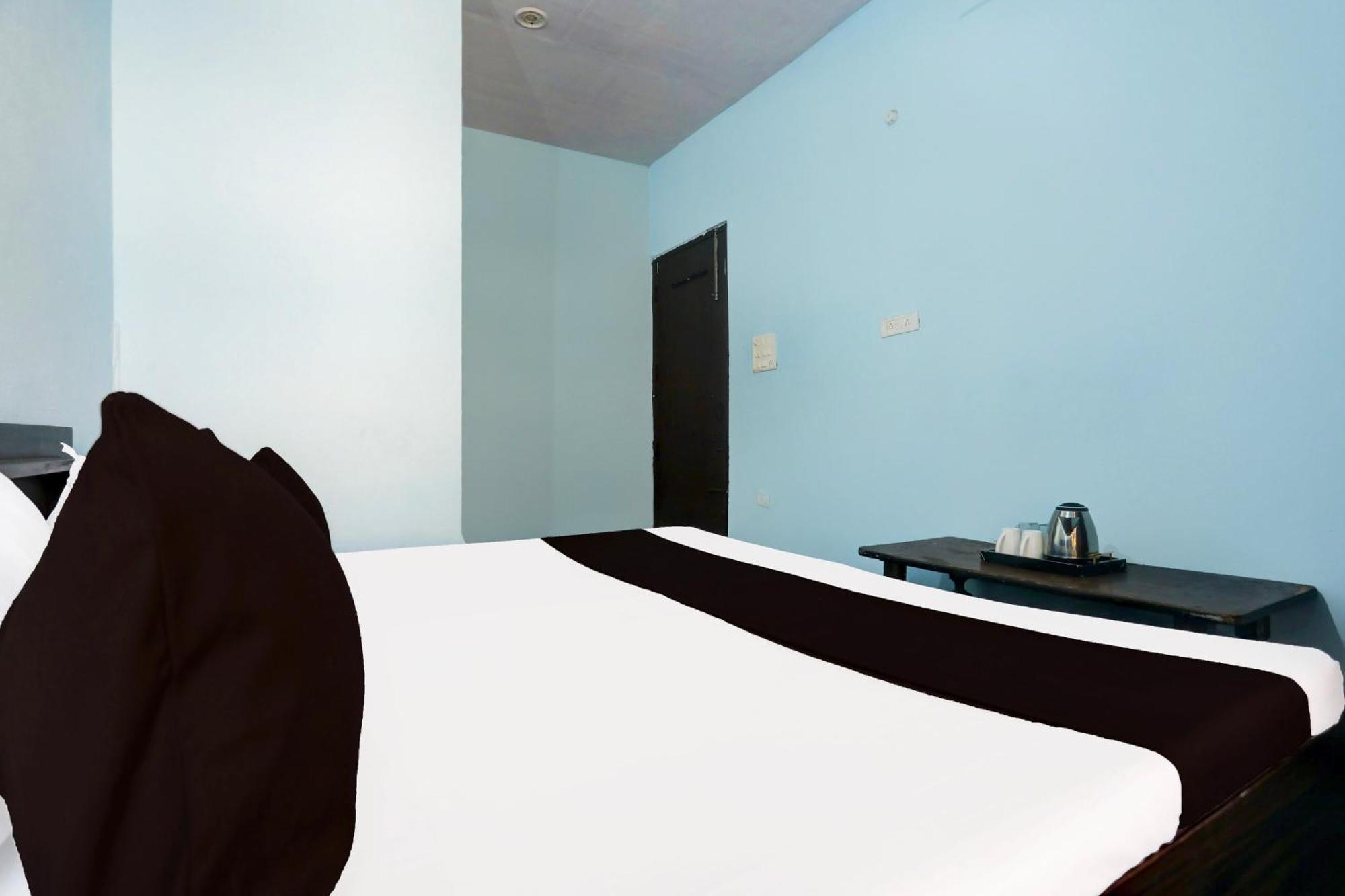Spot On New Diamond Guest House Rudrapur المظهر الخارجي الصورة