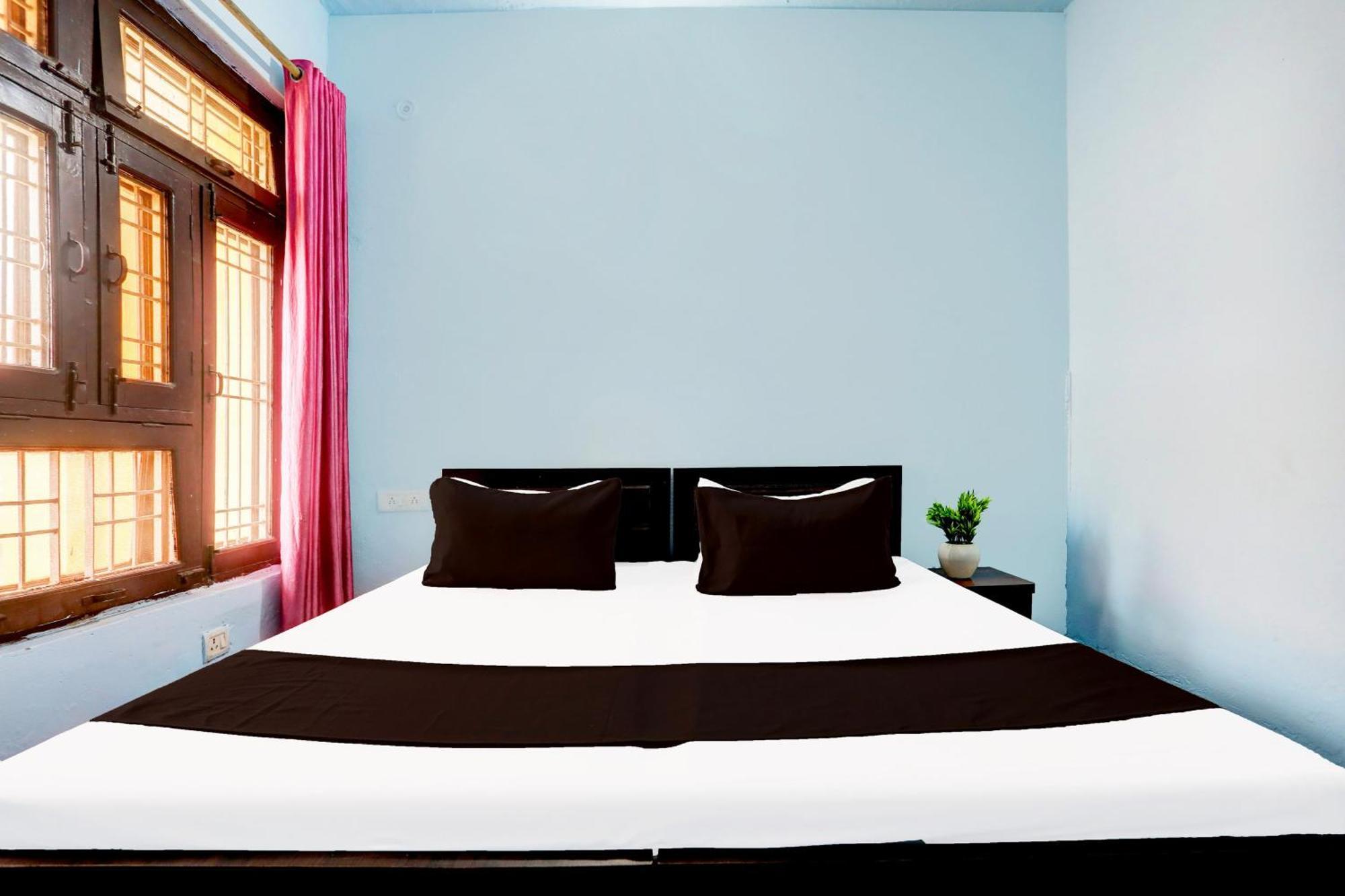 Spot On New Diamond Guest House Rudrapur المظهر الخارجي الصورة